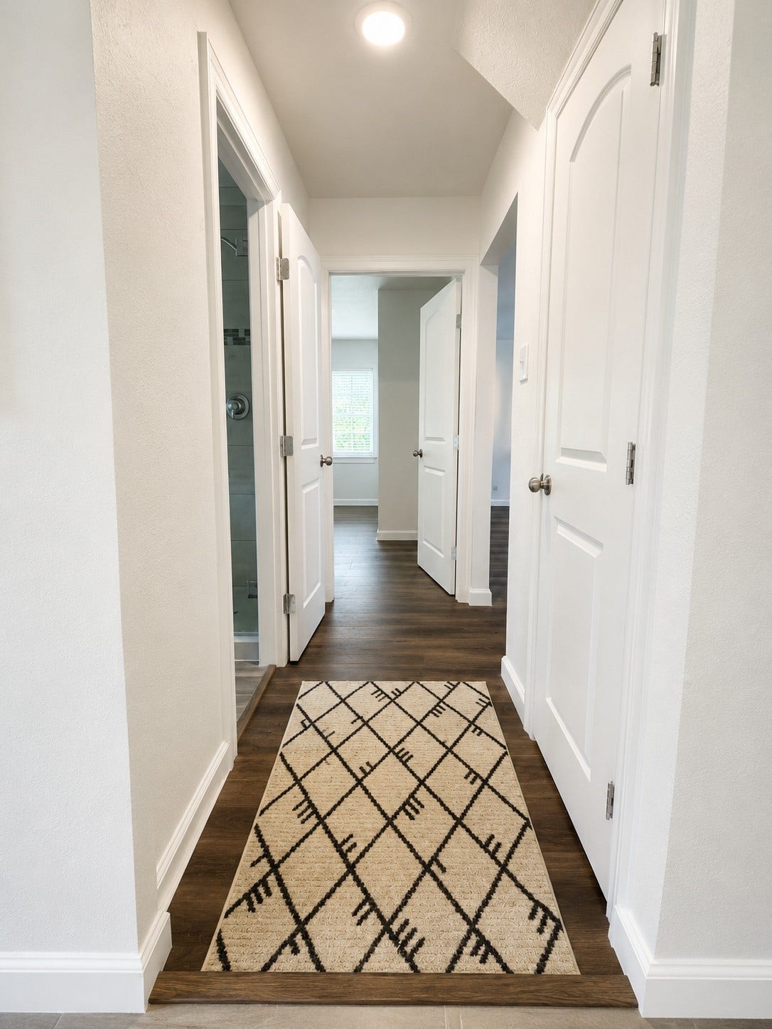 3004 Woodland Drive, Dickinson, TX 77539 1st floor hallway