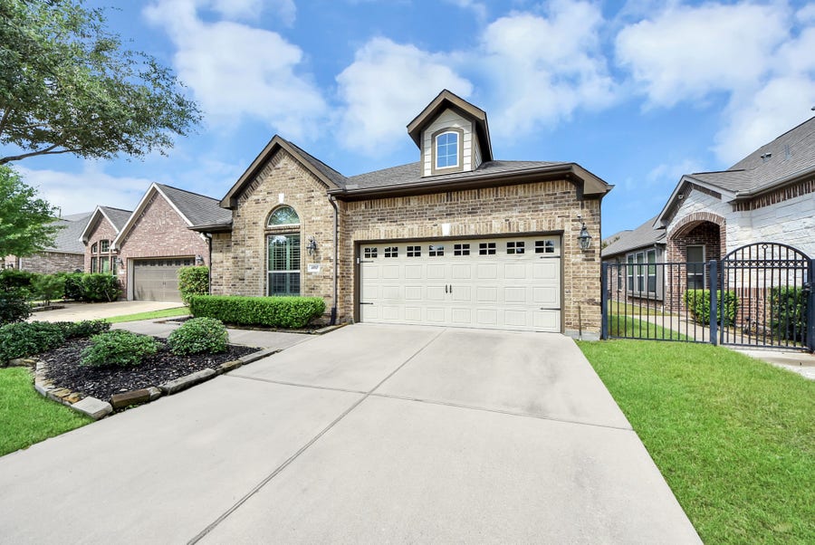 Property photo for 4910 Augusta Pointe Court, Katy, TX