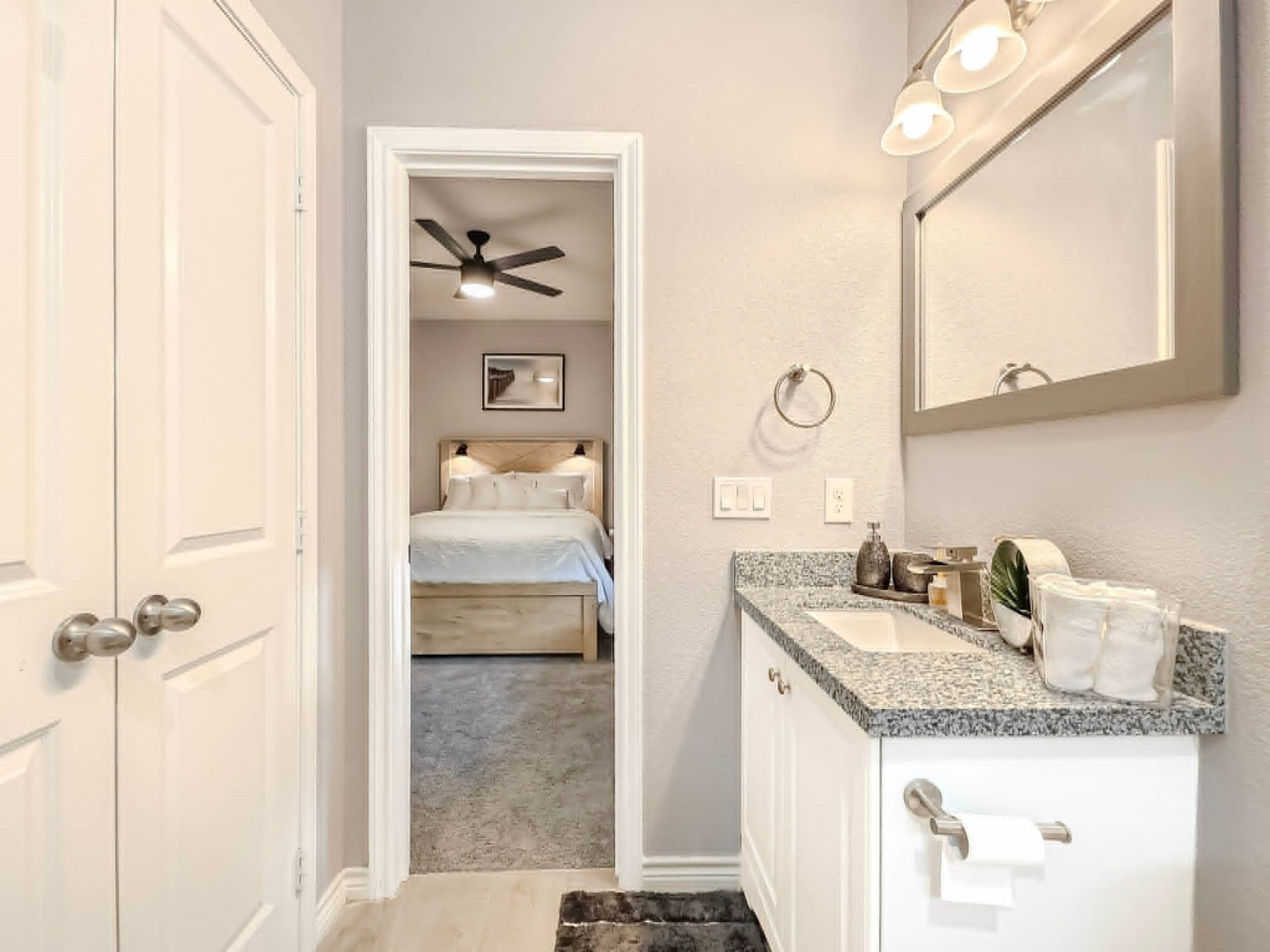 861 Palmdate, Montgomery, TX 77316 861 Palmdate, Montgomery, TX 77316