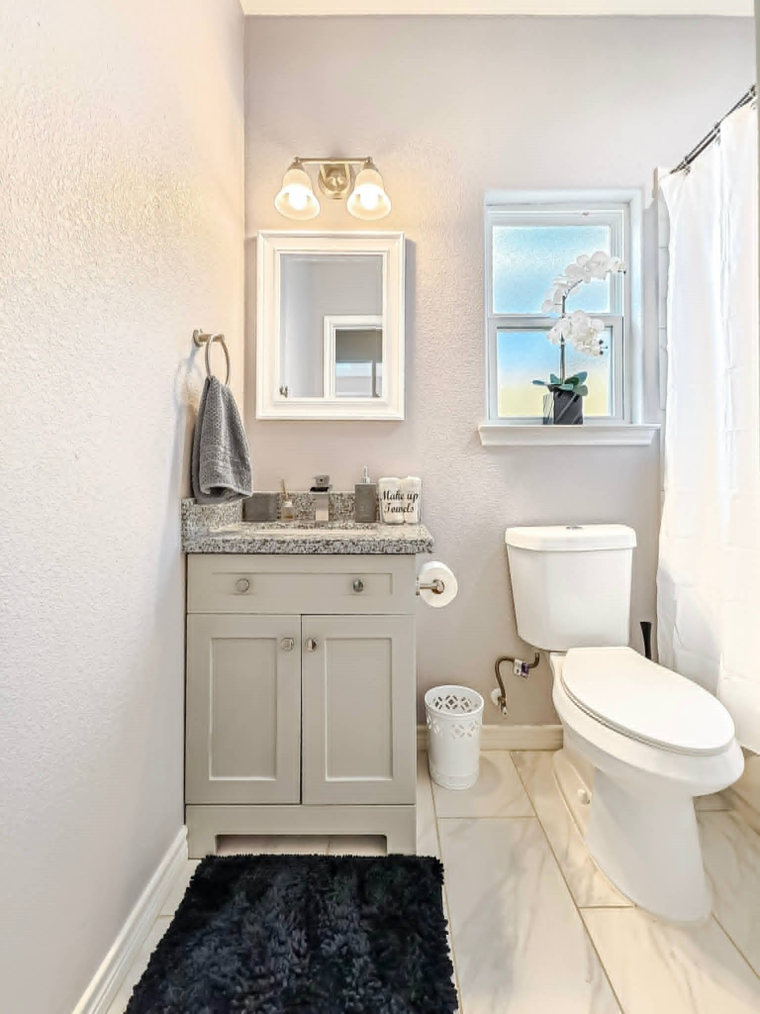 861 Palmdate, Montgomery, TX 77316 861 Palmdate, Montgomery, TX 77316