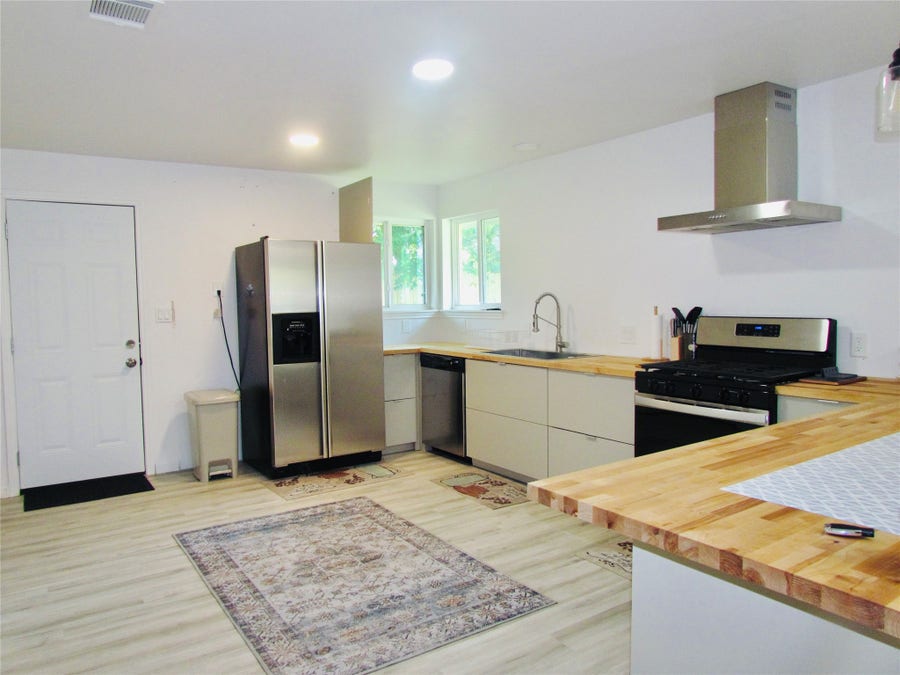Property photo for 639 Feamster Drive, Houston, TX