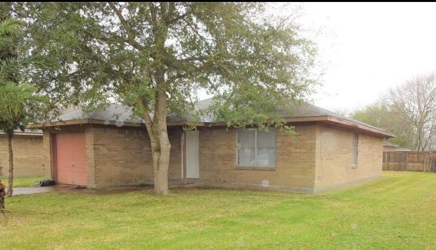 Property photo for 6617 N Lincoln Drive, Hitchcock, TX