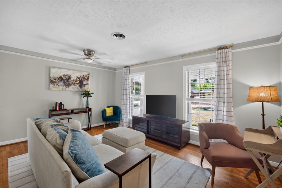 Property photo for 10706 Oasis Drive, Houston, TX