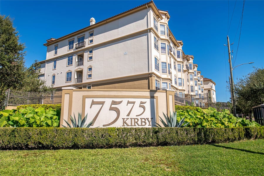 Property photo for 7575 Kirby Drive, #3202, Houston, TX