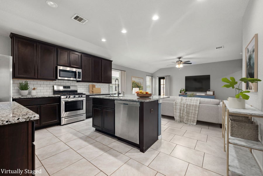 Property photo for 614 Harvest Bluff Drive, Rosharon, TX