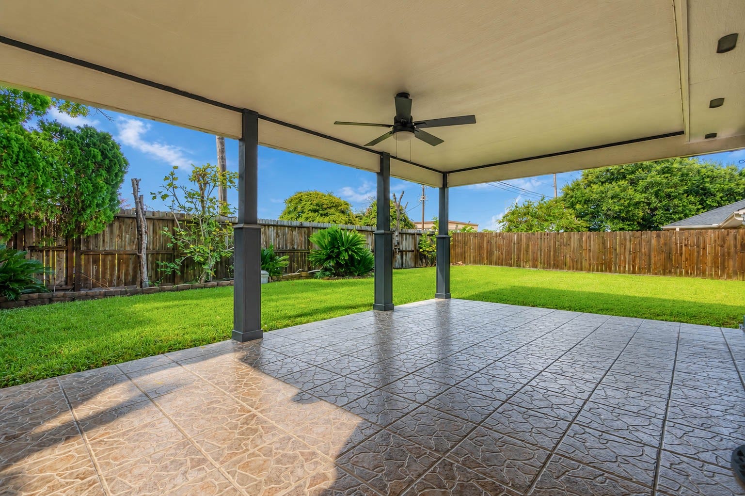 15819 Contender Lane, Friendswood, TX 77546 15819 Contender Lane, Friendswood, TX 77546