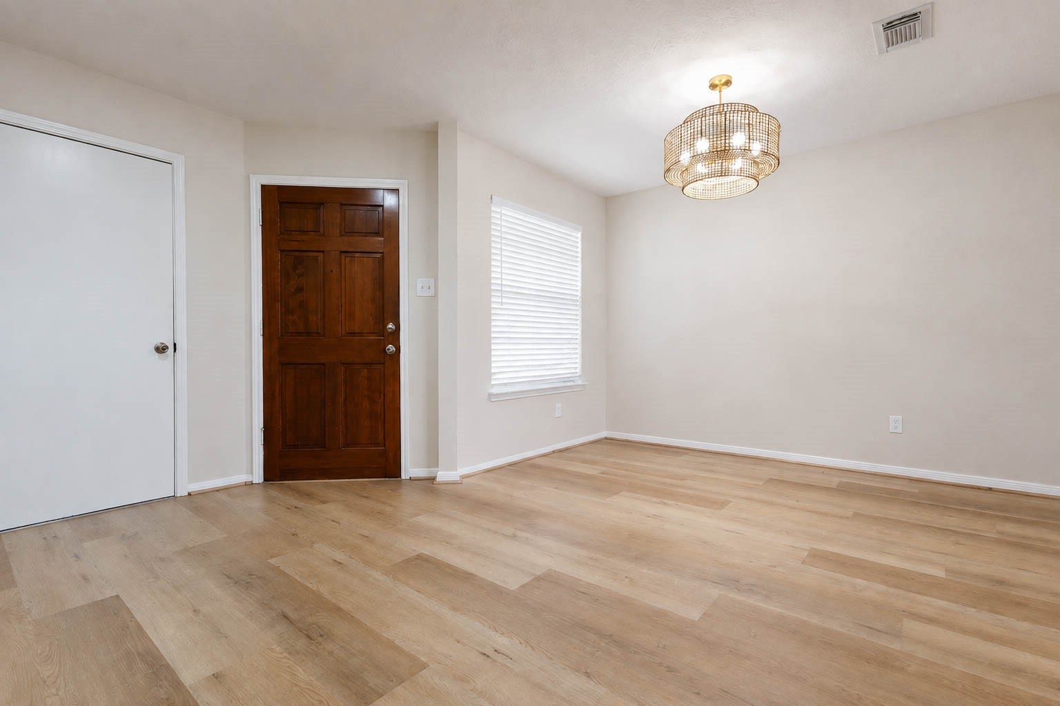 15819 Contender Lane, Friendswood, TX 77546 15819 Contender Lane, Friendswood, TX 77546