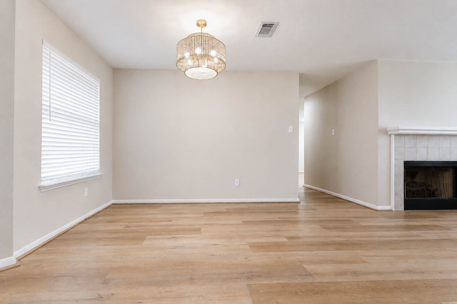 15819 Contender Lane, Friendswood, TX 77546 15819 Contender Lane, Friendswood, TX 77546