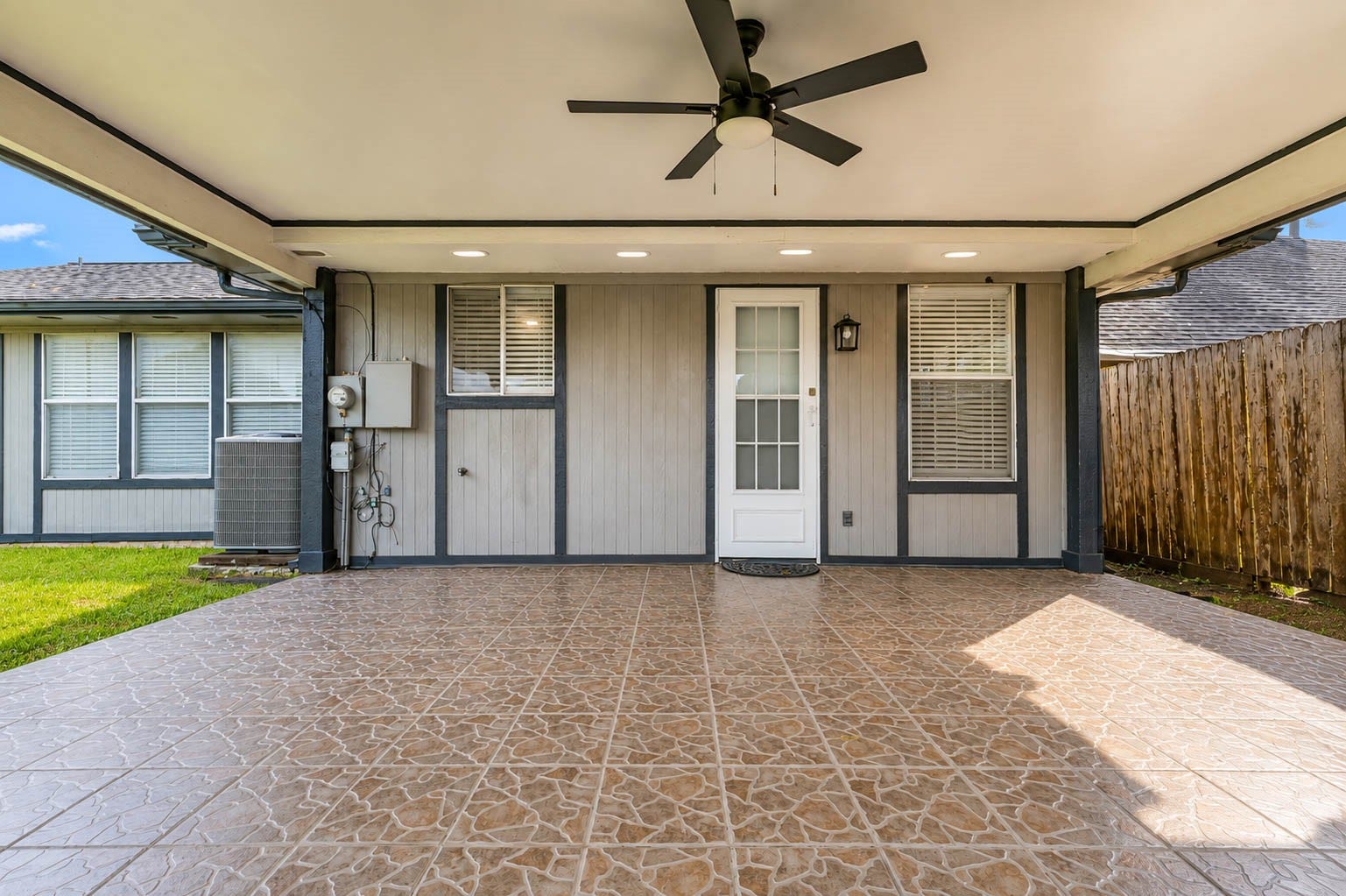15819 Contender Lane, Friendswood, TX 77546 15819 Contender Lane, Friendswood, TX 77546