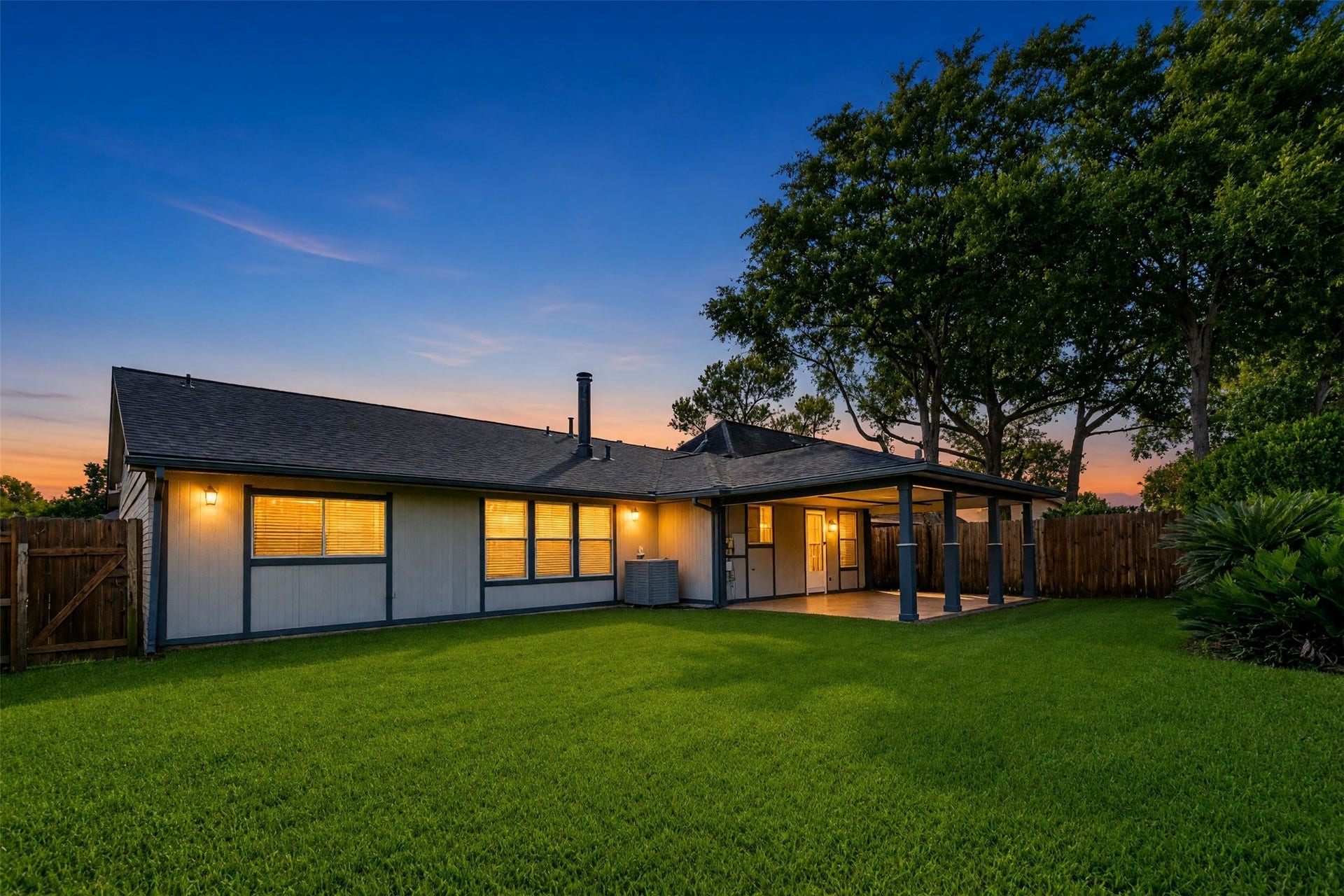 15819 Contender Lane, Friendswood, TX 77546 15819 Contender Lane, Friendswood, TX 77546