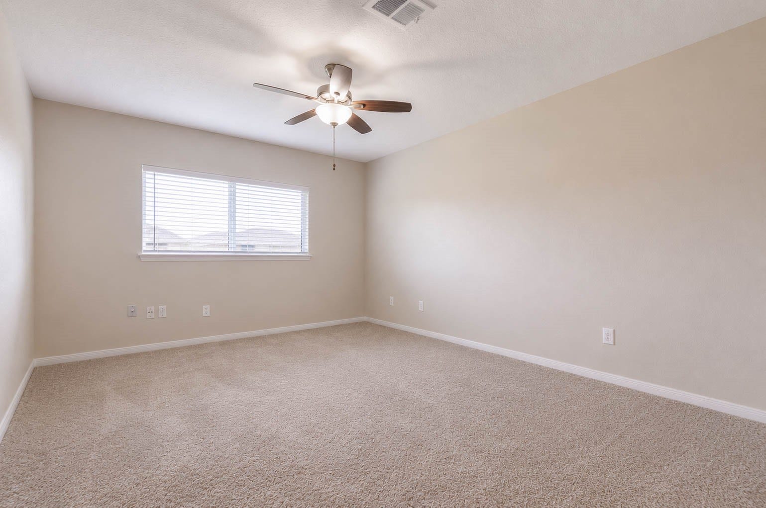 15819 Contender Lane, Friendswood, TX 77546 15819 Contender Lane, Friendswood, TX 77546