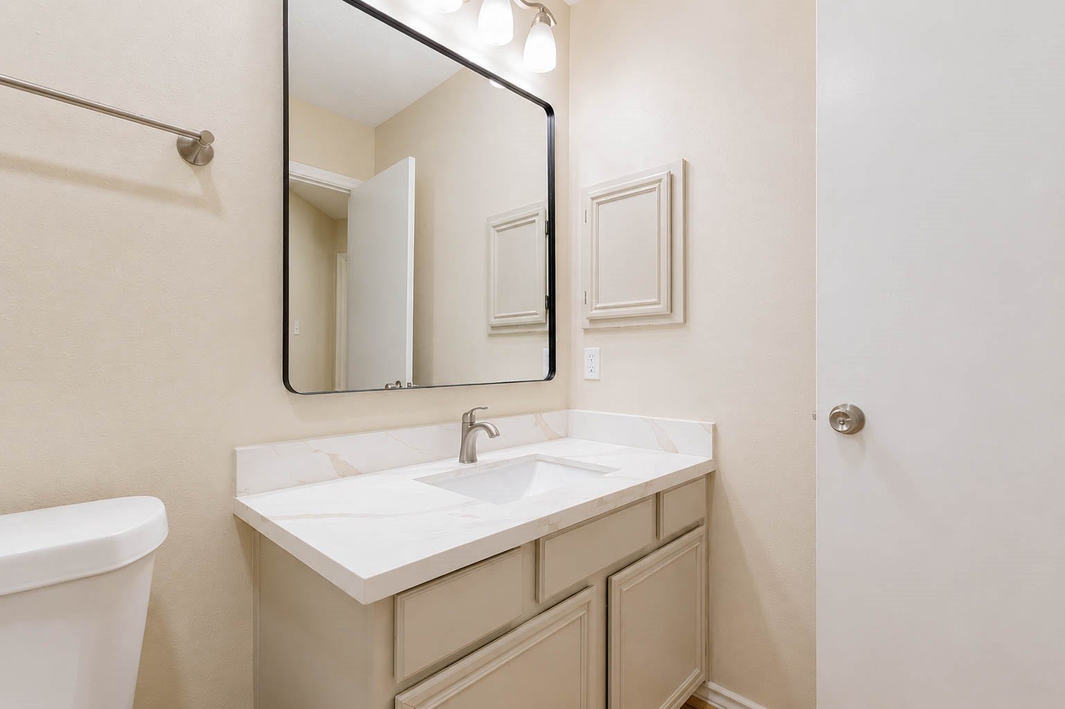 15819 Contender Lane, Friendswood, TX 77546 15819 Contender Lane, Friendswood, TX 77546