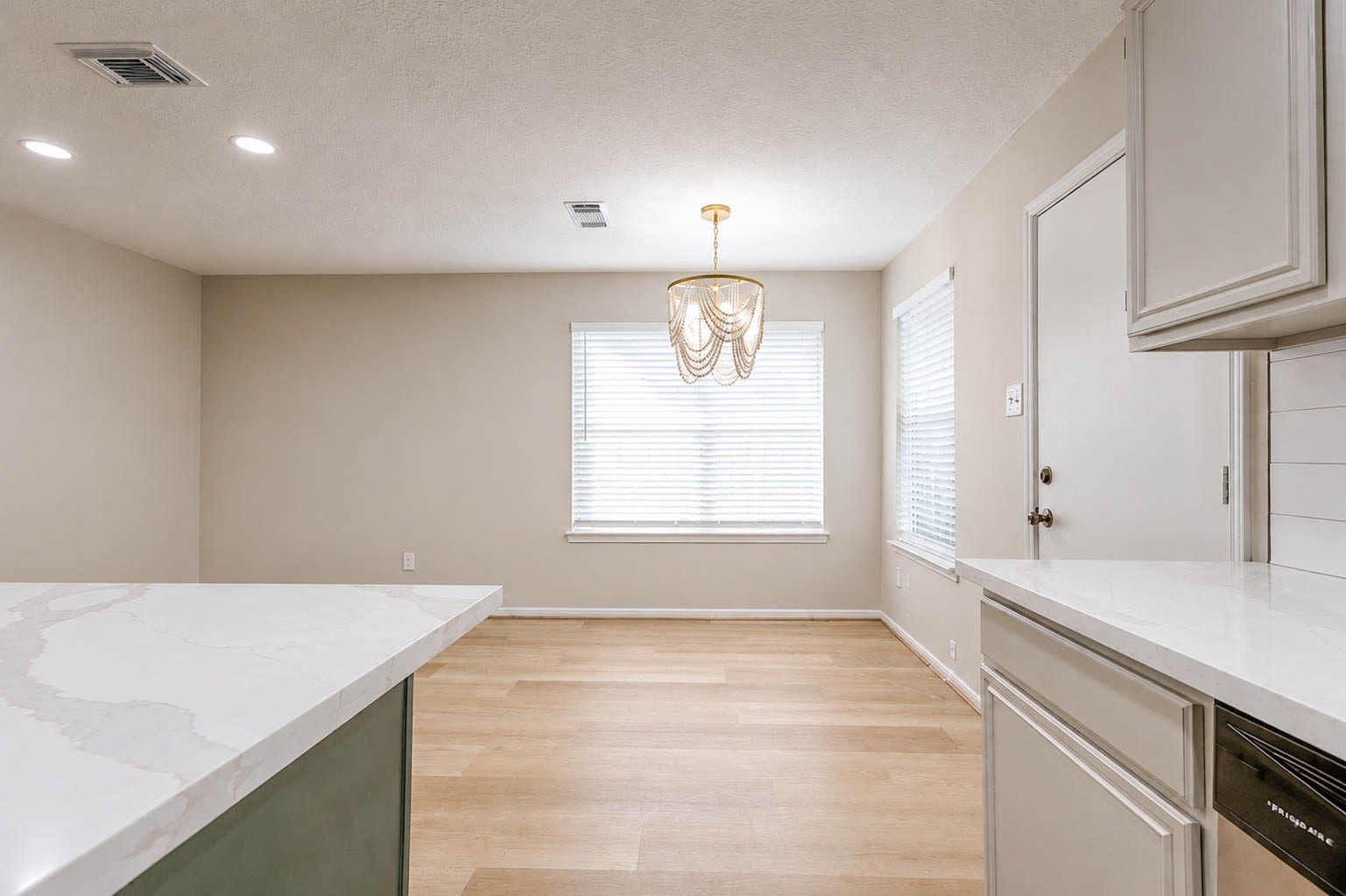 15819 Contender Lane, Friendswood, TX 77546 15819 Contender Lane, Friendswood, TX 77546
