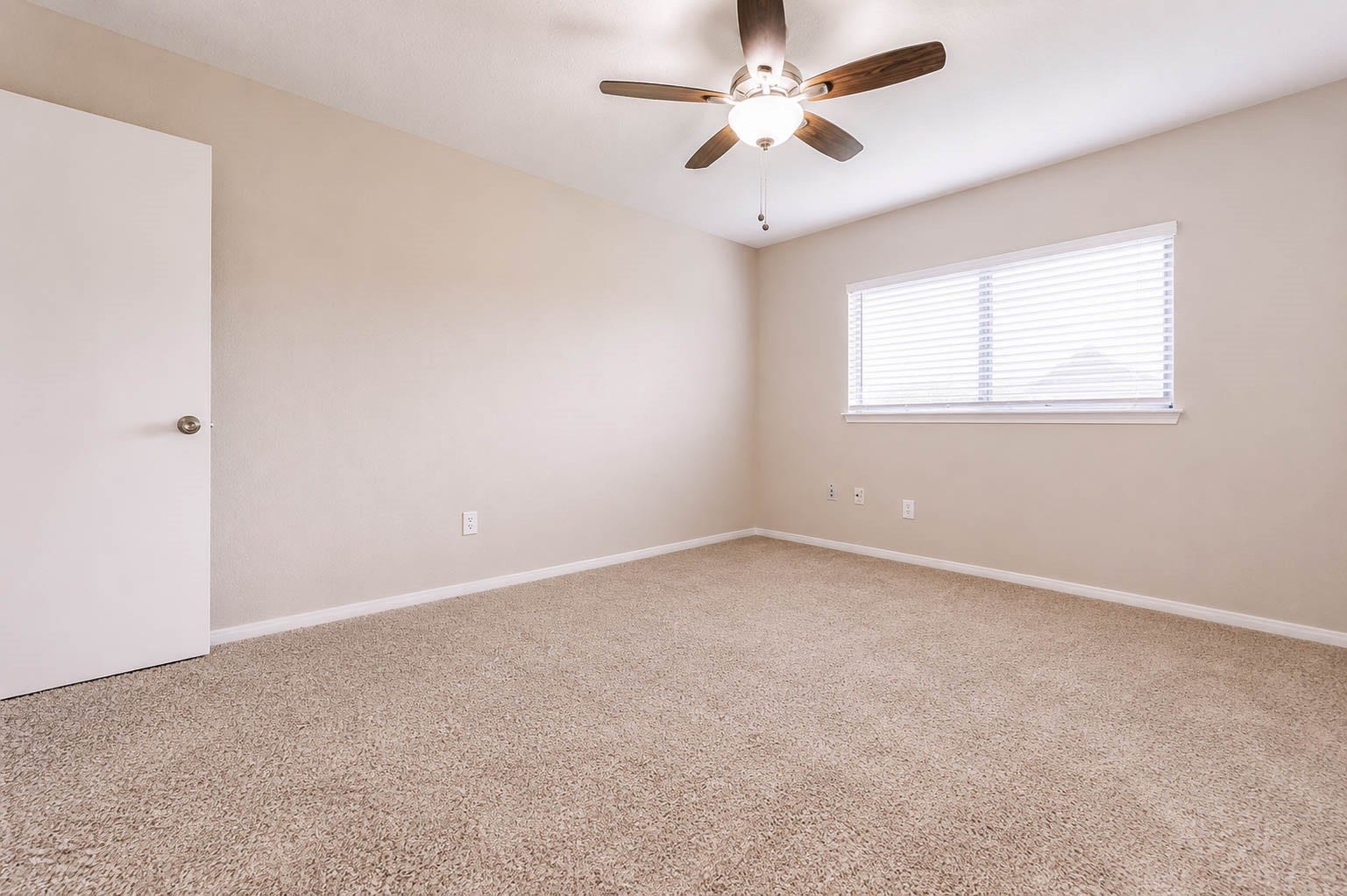 15819 Contender Lane, Friendswood, TX 77546 15819 Contender Lane, Friendswood, TX 77546
