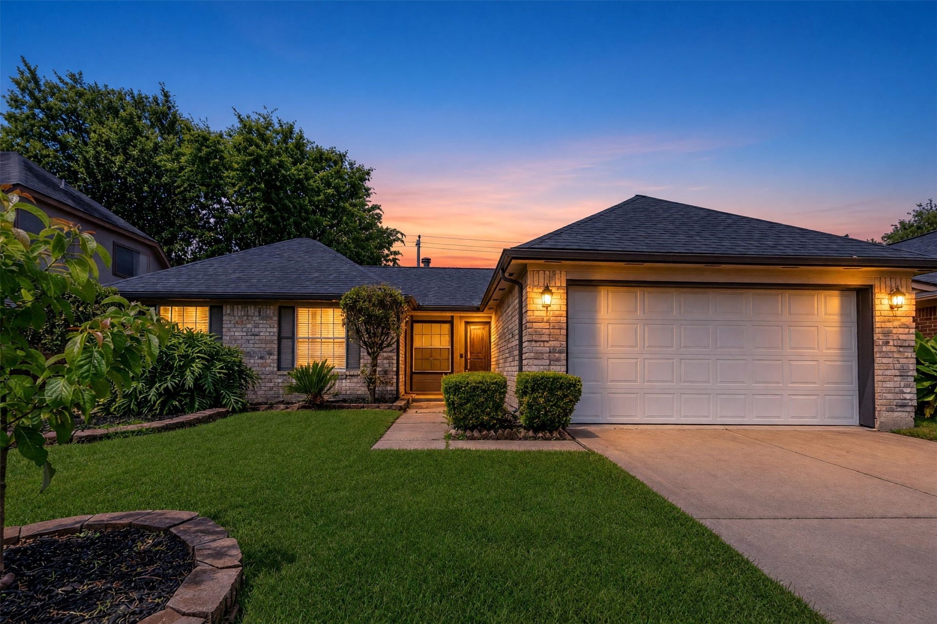 15819 Contender Lane, Friendswood, TX 77546 15819 Contender Lane, Friendswood, TX 77546
