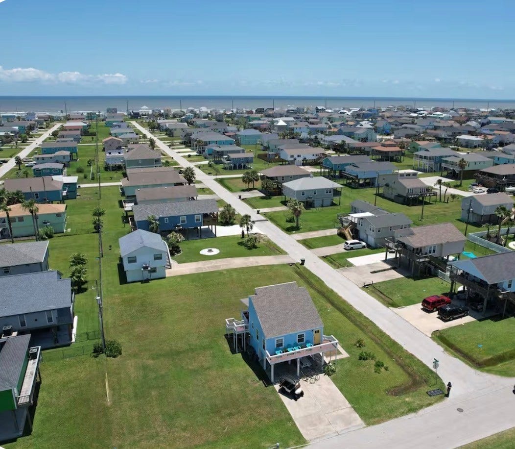 3931 Grayson Drive, Galveston, TX 77554 Close to the beach