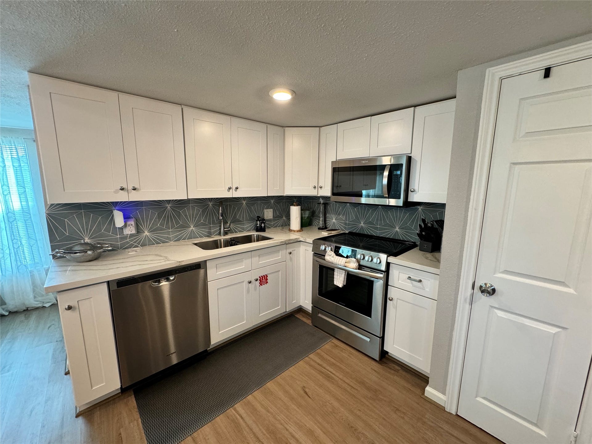 3931 Grayson Drive, Galveston, TX 77554 3931 Grayson Drive, Galveston, TX 77554
