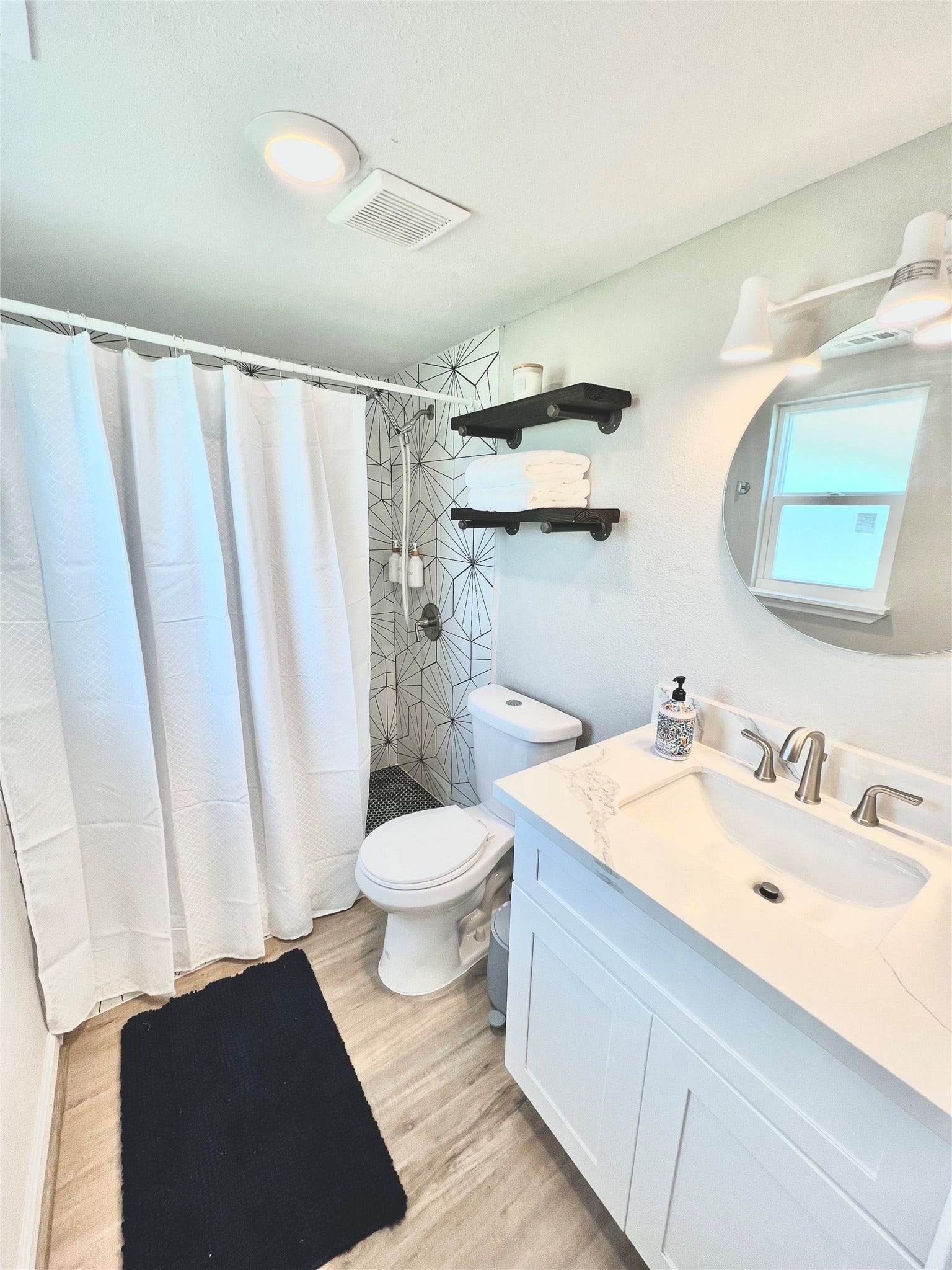 3931 Grayson Drive, Galveston, TX 77554 Restroom on main floor