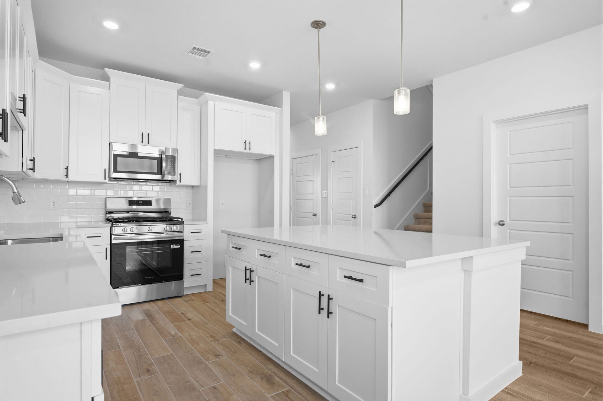 2403 Outpost Canyon Drive, Rosharon, TX 77583 Disclaimer: Image is for illustrative purposes only and may not represent the actual property, features, finishes, or amenities. Actual property details may vary.