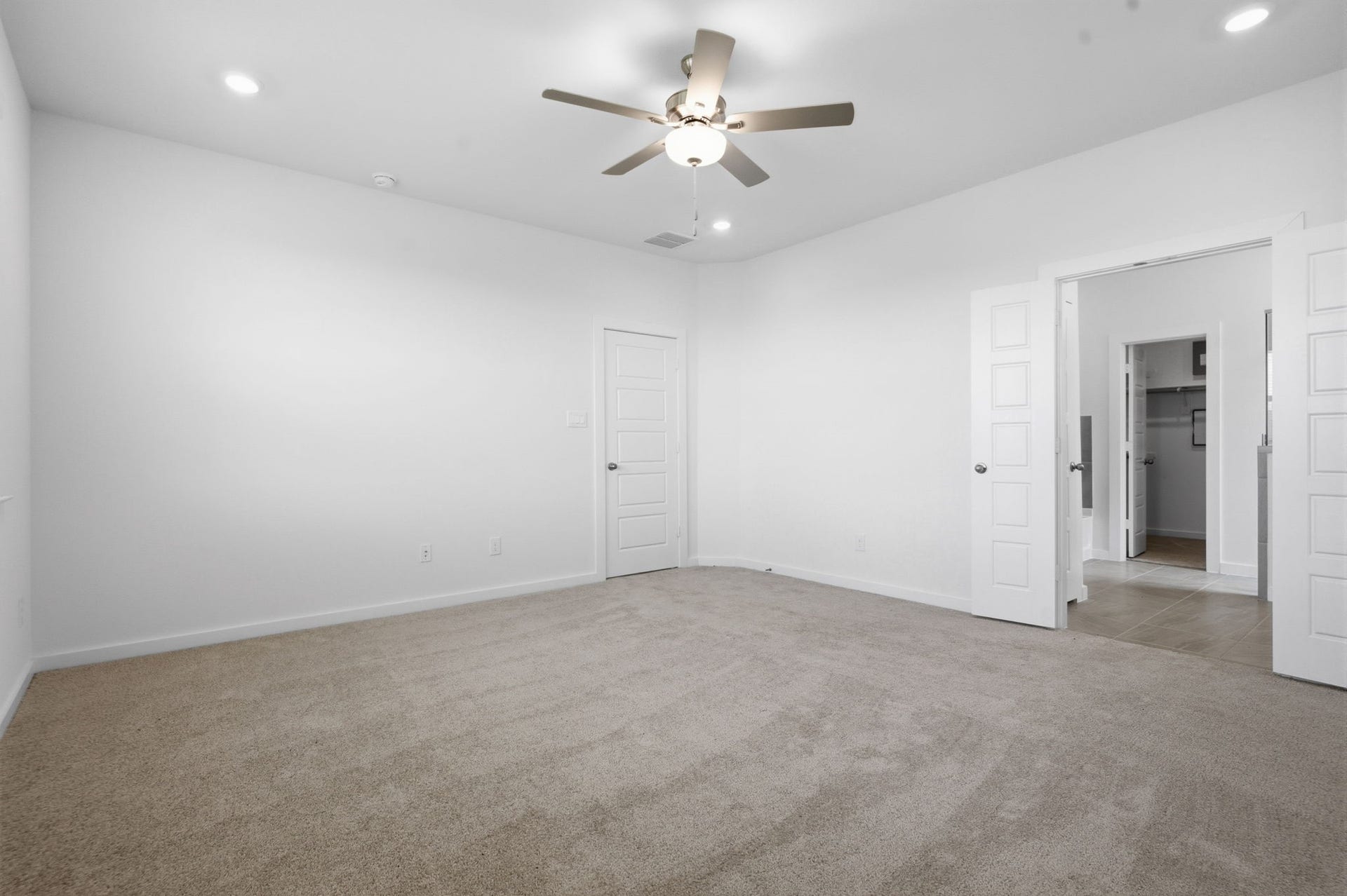 2403 Outpost Canyon Drive, Rosharon, TX 77583 Disclaimer: Image is for illustrative purposes only and may not represent the actual property, features, finishes, or amenities. Actual property details may vary.