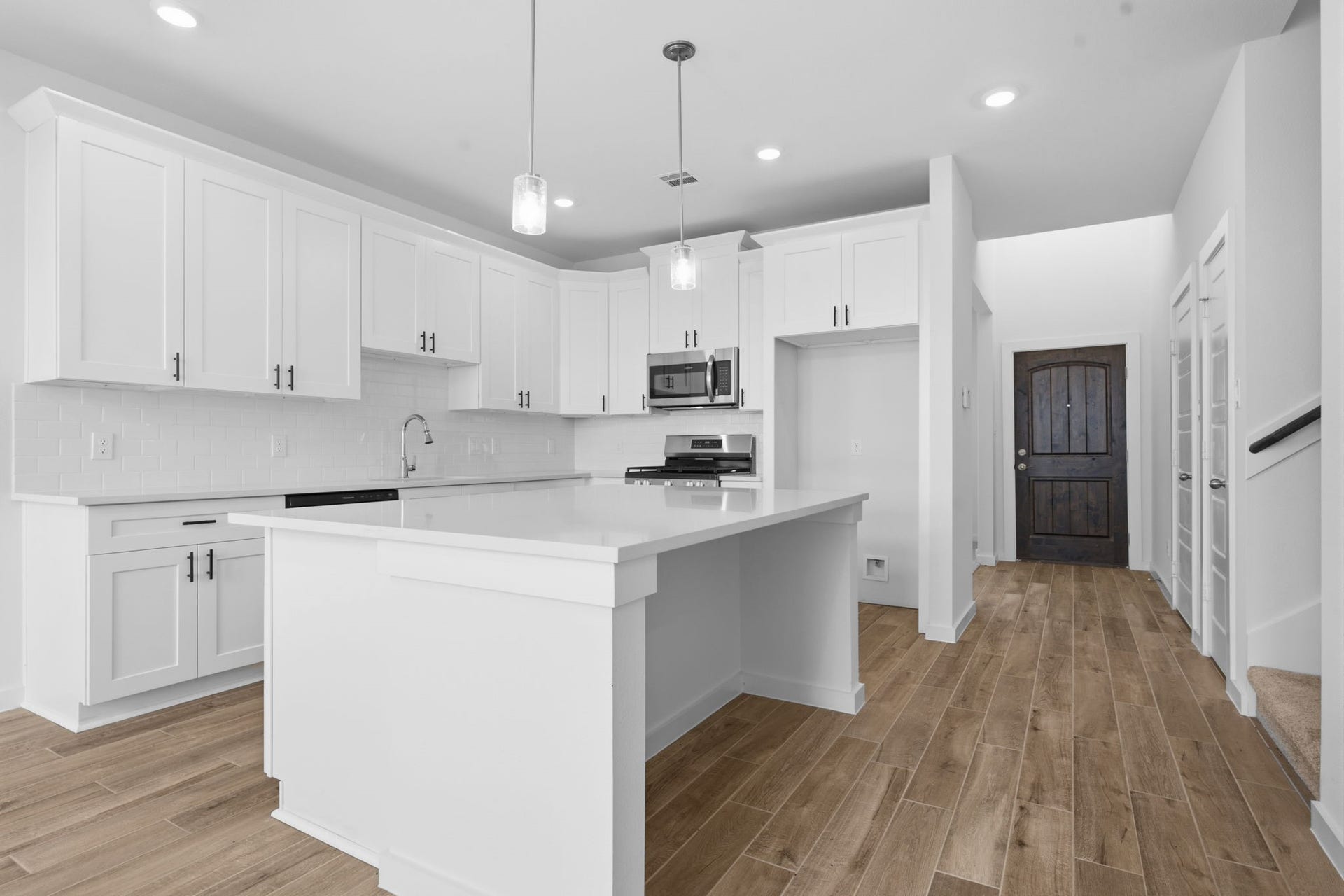 2403 Outpost Canyon Drive, Rosharon, TX 77583 Disclaimer: Image is for illustrative purposes only and may not represent the actual property, features, finishes, or amenities. Actual property details may vary.
