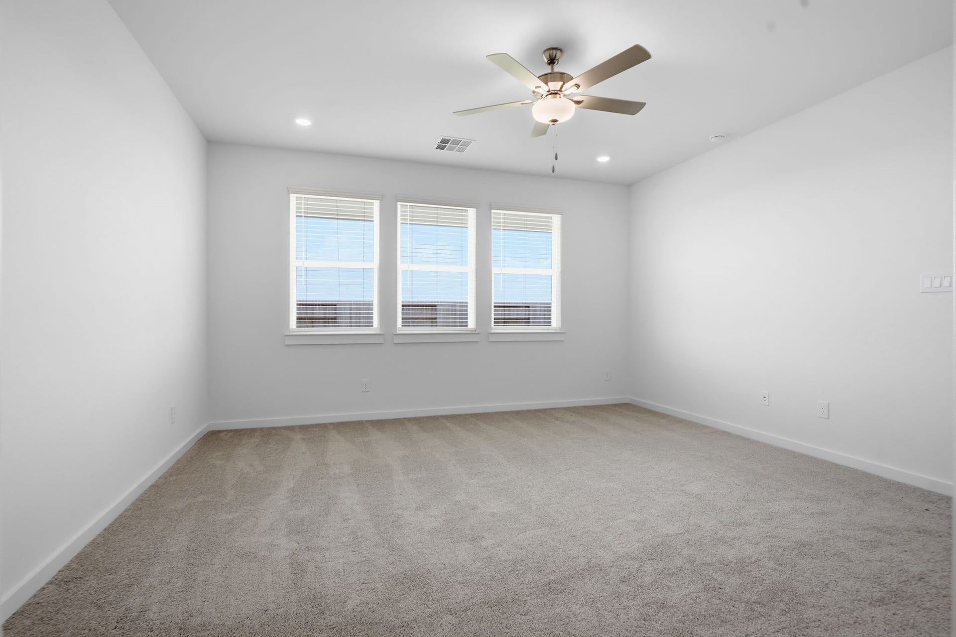 2403 Outpost Canyon Drive, Rosharon, TX 77583 Disclaimer: Image is for illustrative purposes only and may not represent the actual property, features, finishes, or amenities. Actual property details may vary.