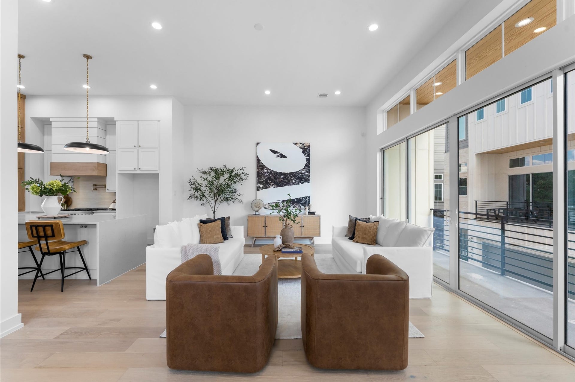 2926 Michaux Street, Houston, TX 77009 Spacious living area with covered balcony.