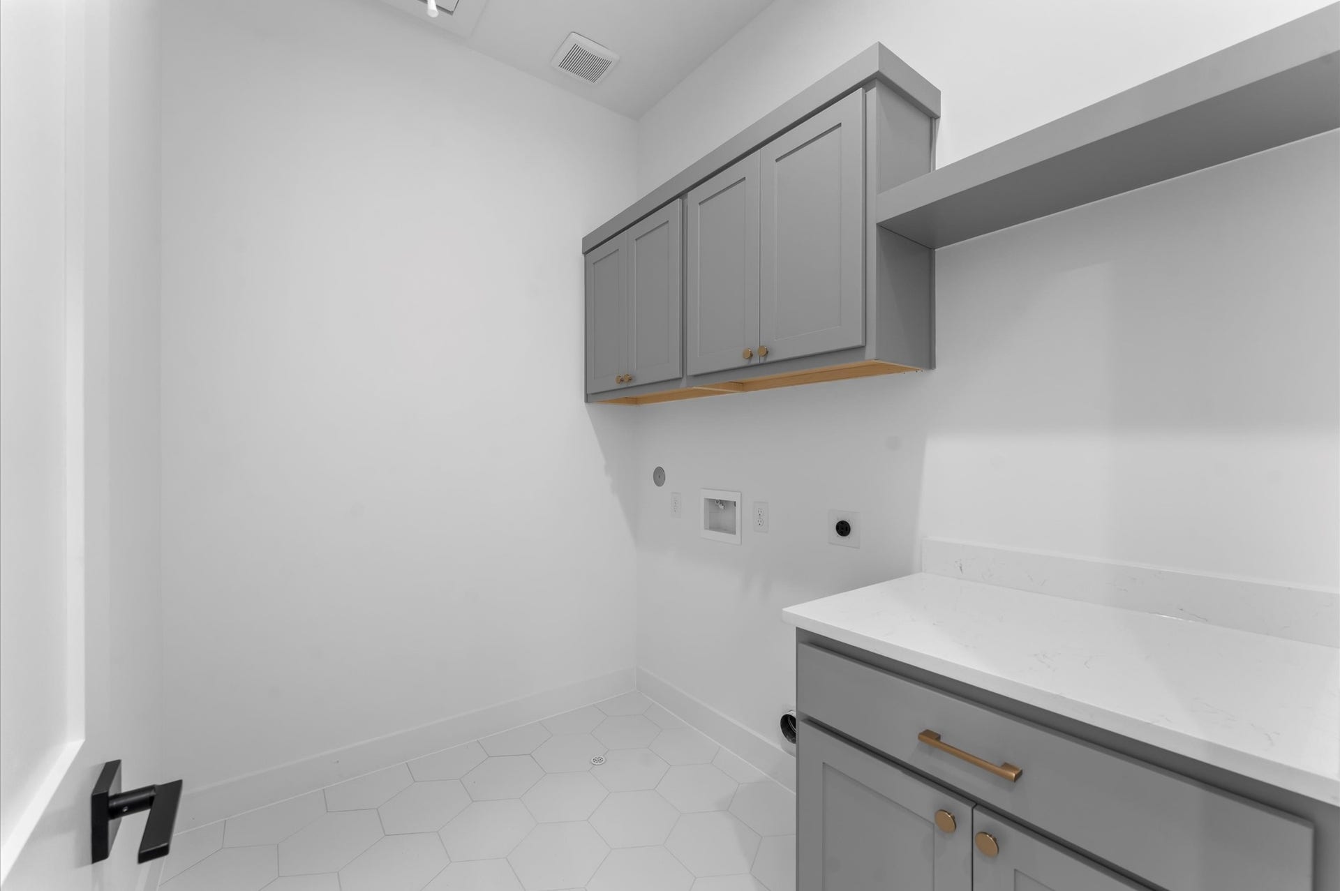 2926 Michaux Street, Houston, TX 77009 Third floor utility room.