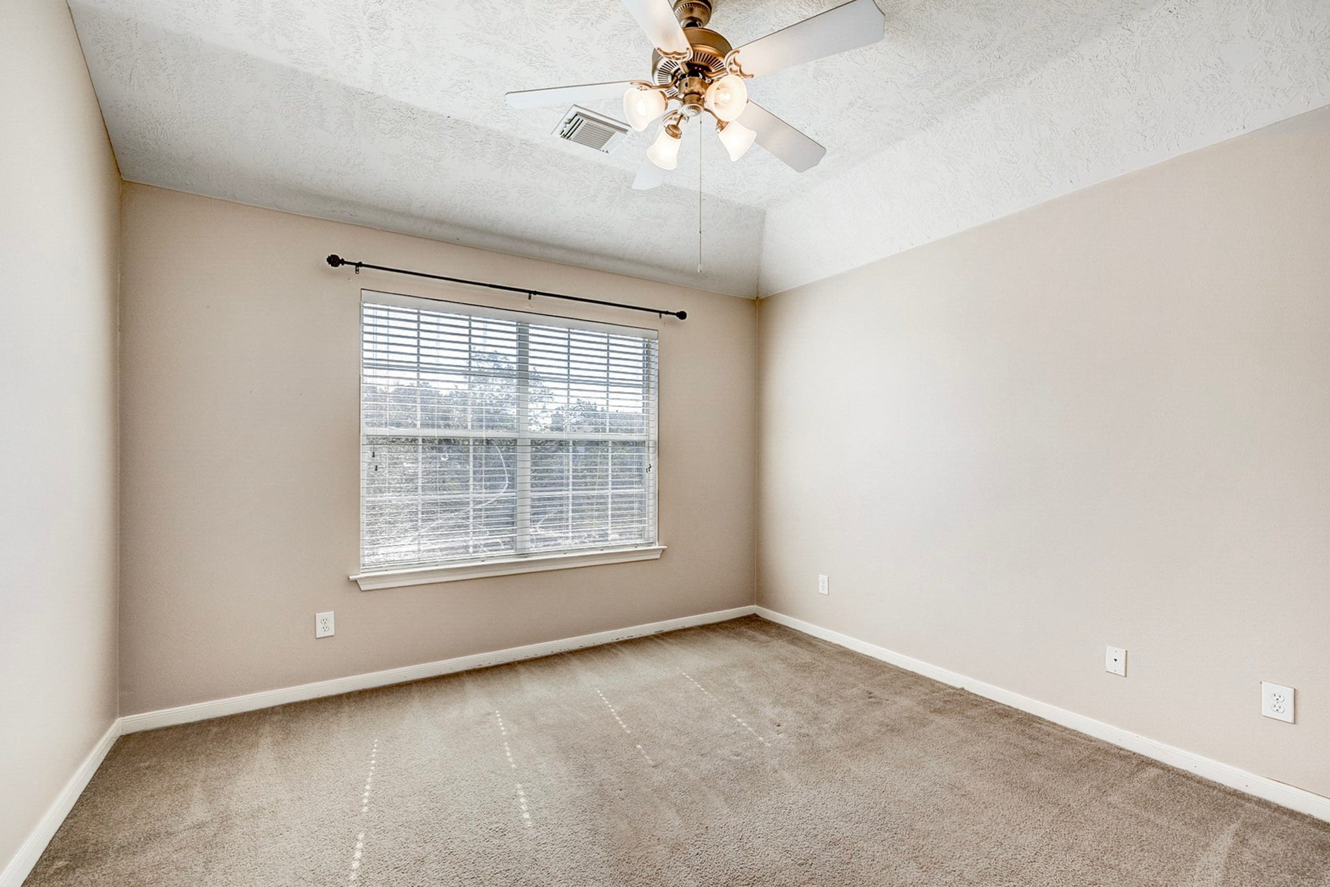 21819 Hannover Village Drive, Spring, TX 77388 21819 Hannover Village Drive, Spring, TX 77388