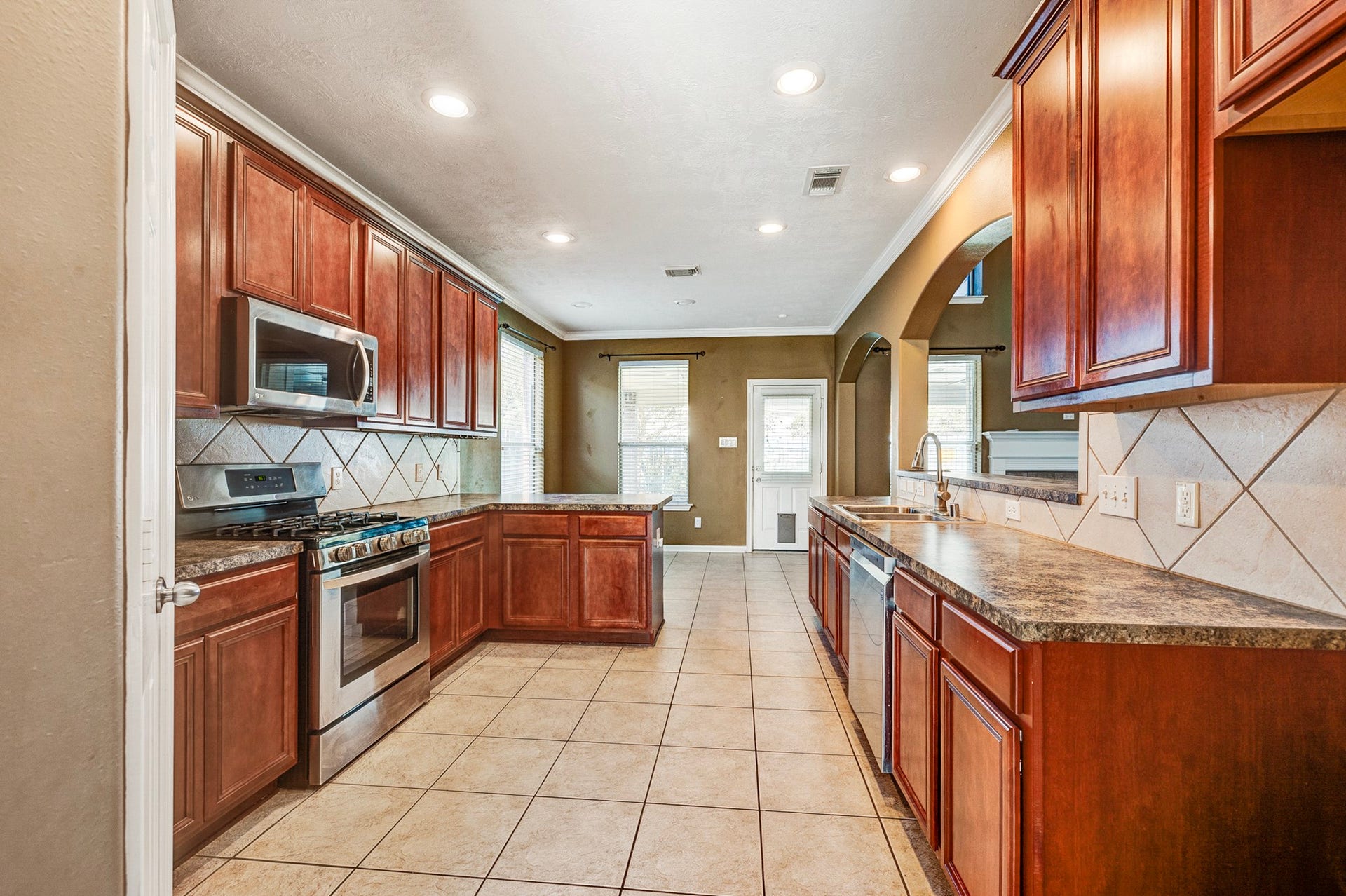 21819 Hannover Village Drive, Spring, TX 77388 21819 Hannover Village Drive, Spring, TX 77388