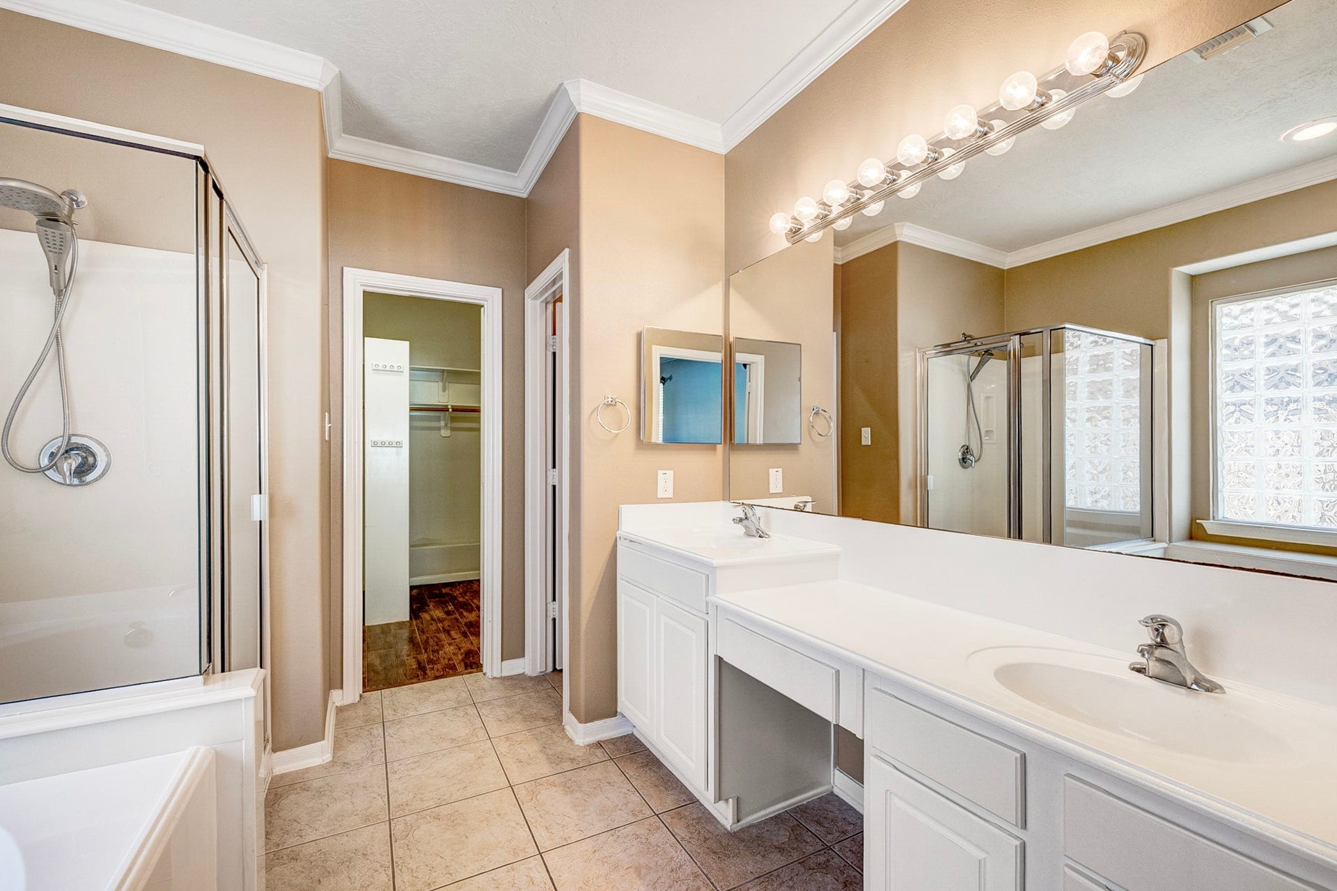 21819 Hannover Village Drive, Spring, TX 77388 21819 Hannover Village Drive, Spring, TX 77388