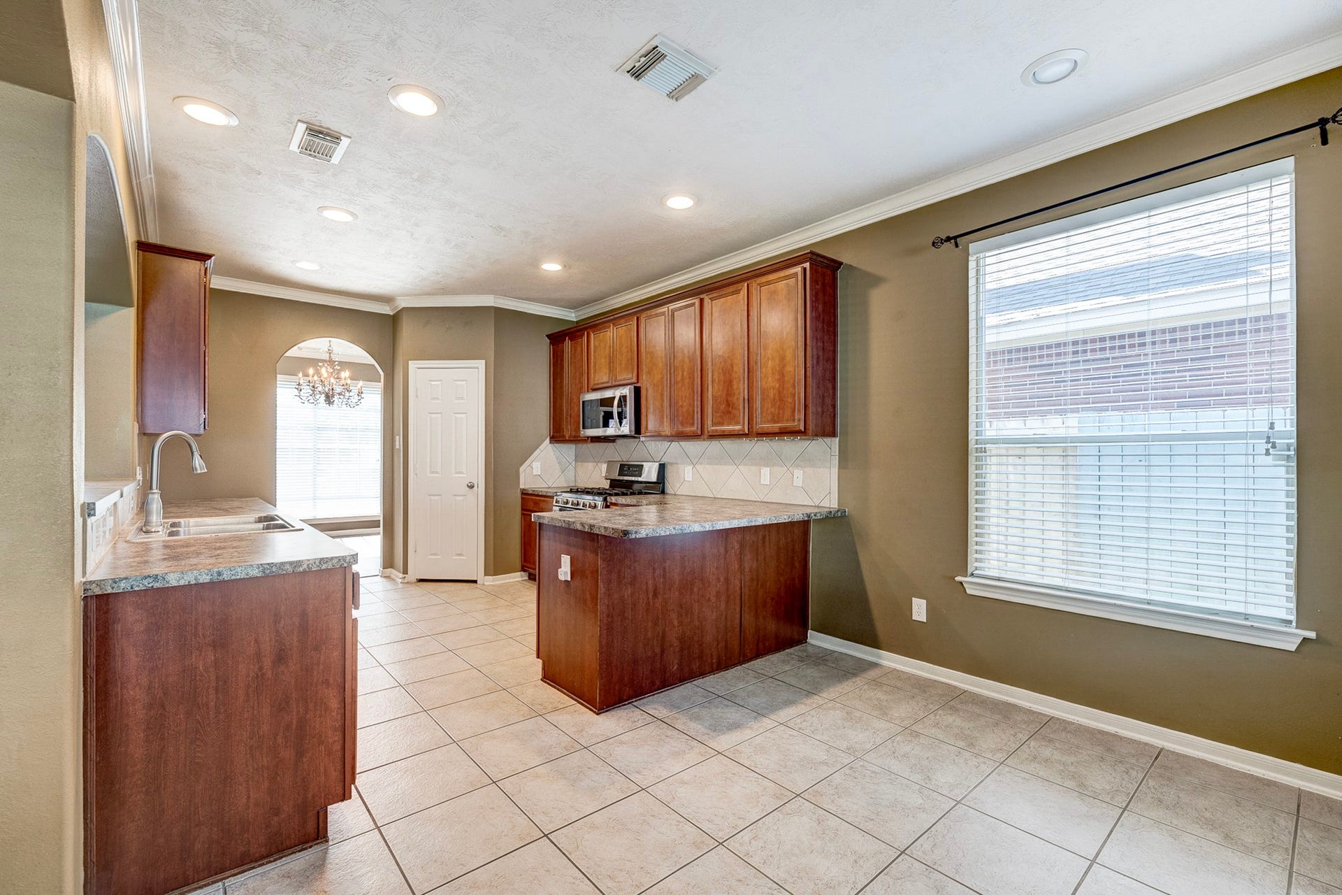 21819 Hannover Village Drive, Spring, TX 77388 21819 Hannover Village Drive, Spring, TX 77388