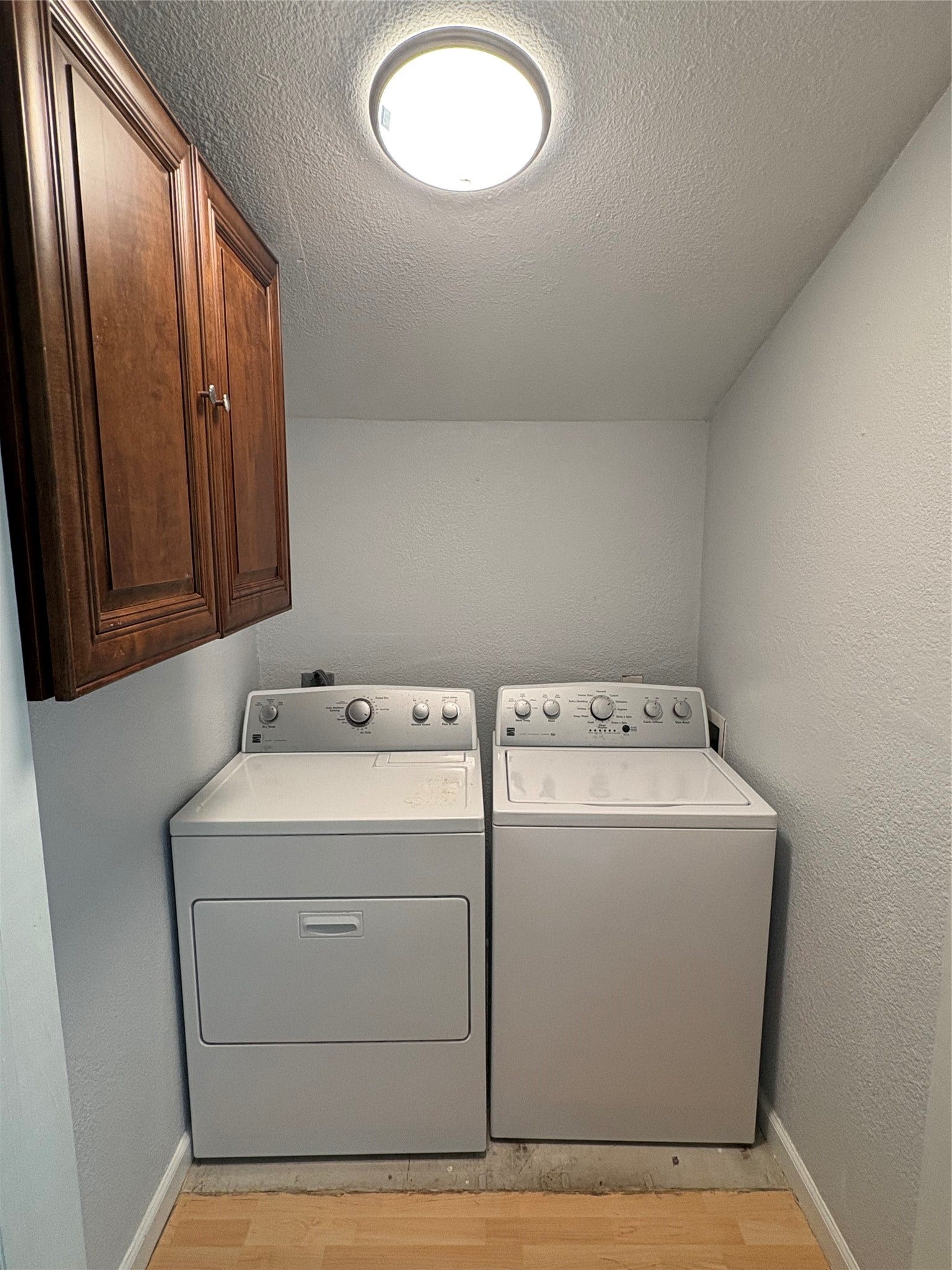 529 E Myrtle Street, Angleton, TX 77515 529 E Myrtle Street, Angleton, TX 77515