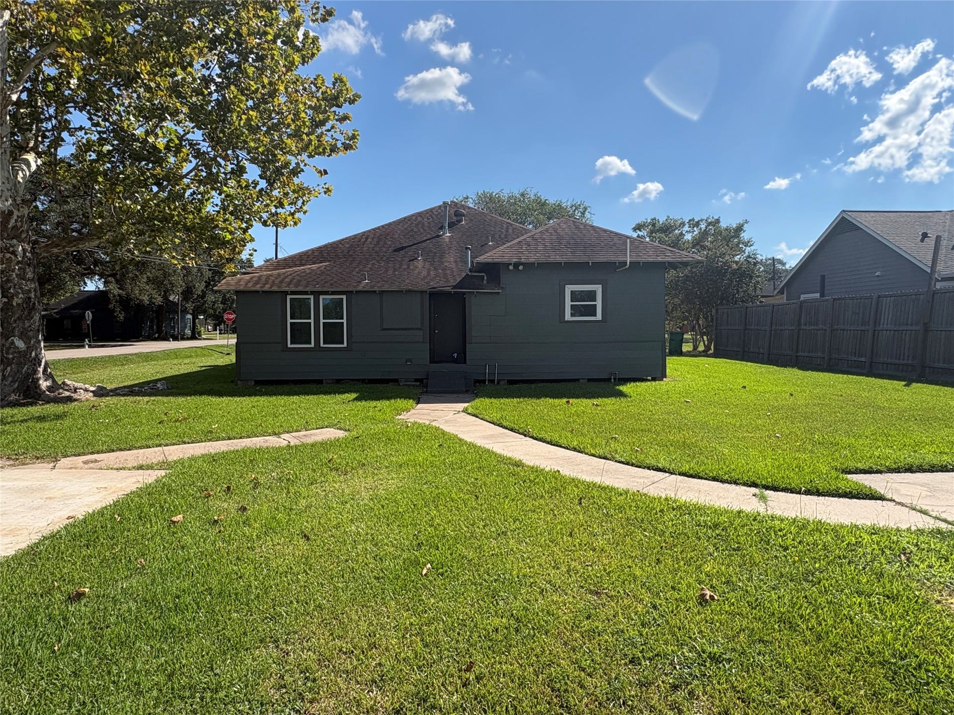 529 E Myrtle Street, Angleton, TX 77515 529 E Myrtle Street, Angleton, TX 77515