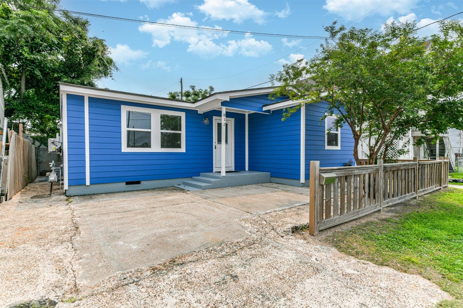 Property photo for 812 38th Street, Galveston, TX