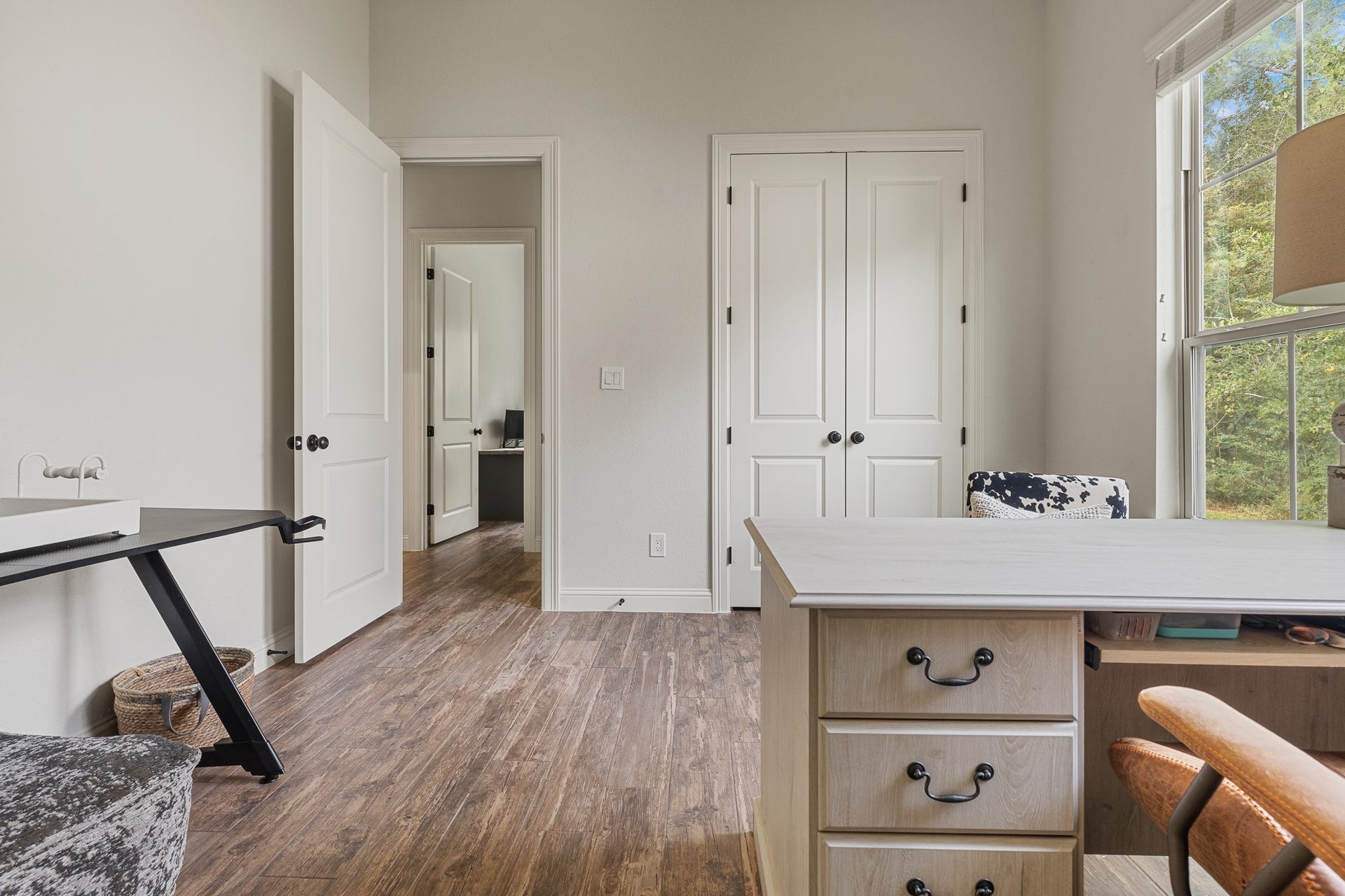 12134 S Tara Plantation Drive, Tomball, TX 77375 Bedroom #3 with walk-in closet.