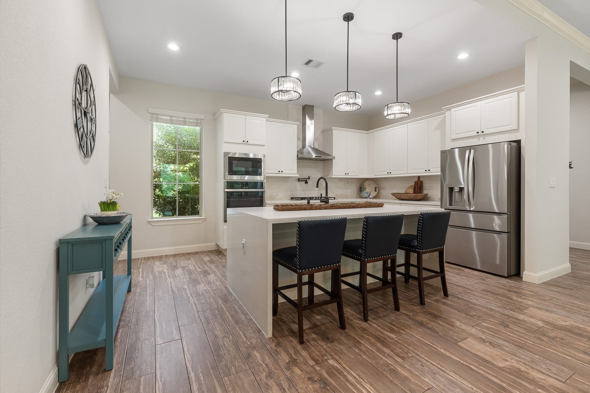 12134 S Tara Plantation Drive, Tomball, TX 77375 Kitchen with under cabinet lighting and soft close doors and drawers.