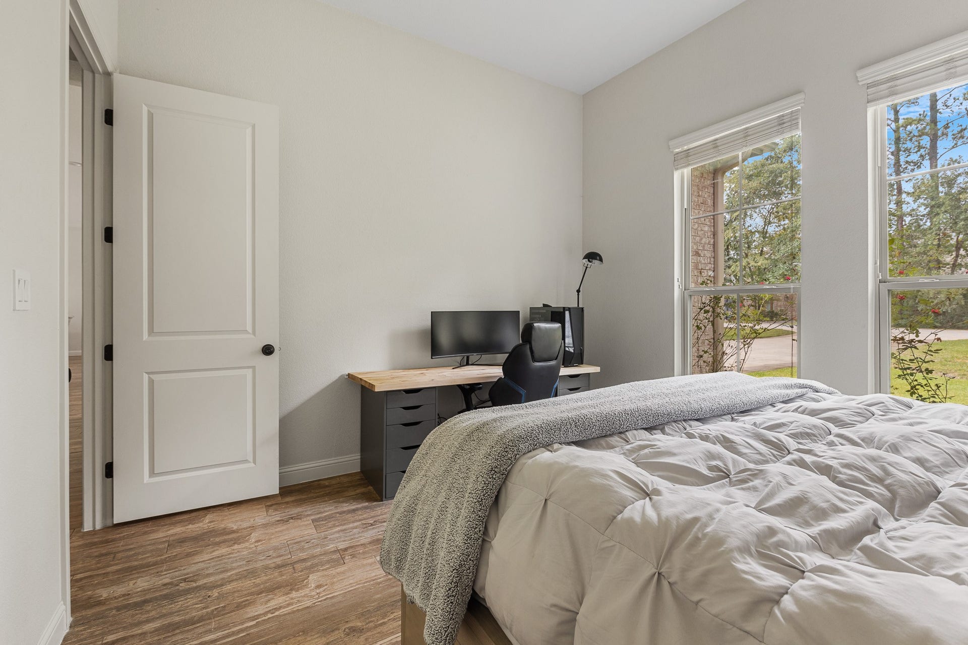 12134 S Tara Plantation Drive, Tomball, TX 77375 Bedroom #2 with walk-in closet.