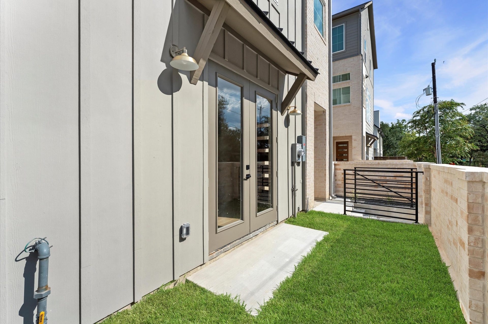 LAST HOME LEFT WITH A SIDE YARD!