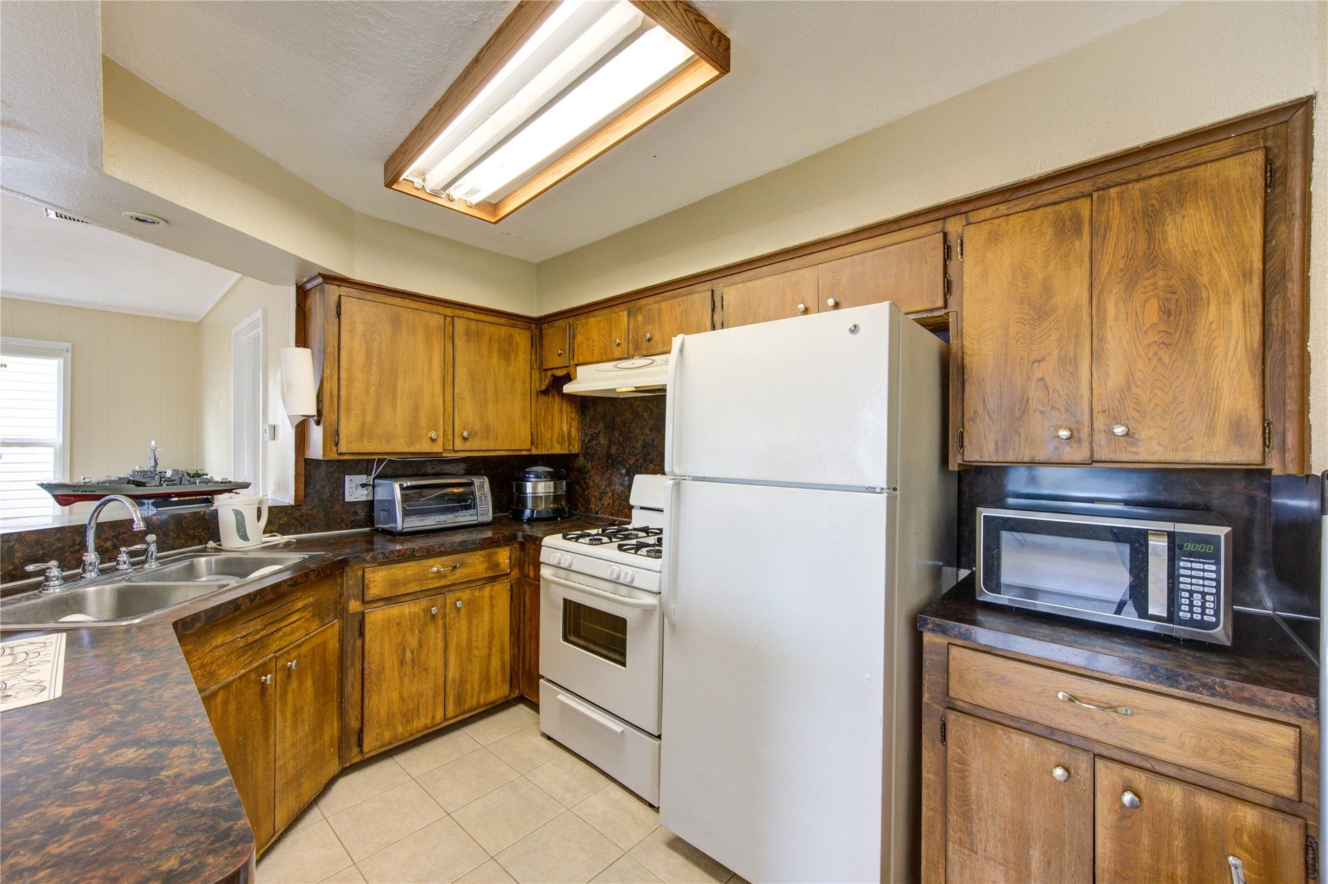 138 Tarpon Street, Bayou Vista, TX 77563 138 Tarpon Street, Bayou Vista, TX 77563