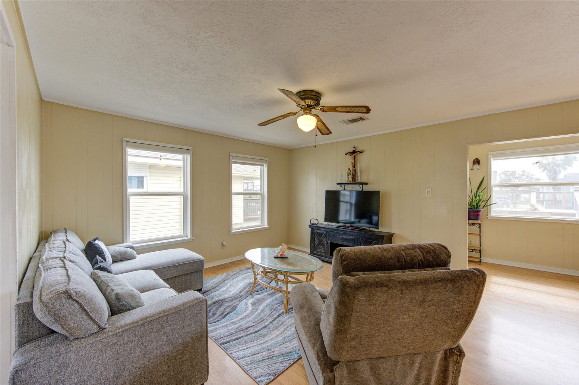 138 Tarpon Street, Bayou Vista, TX 77563 138 Tarpon Street, Bayou Vista, TX 77563
