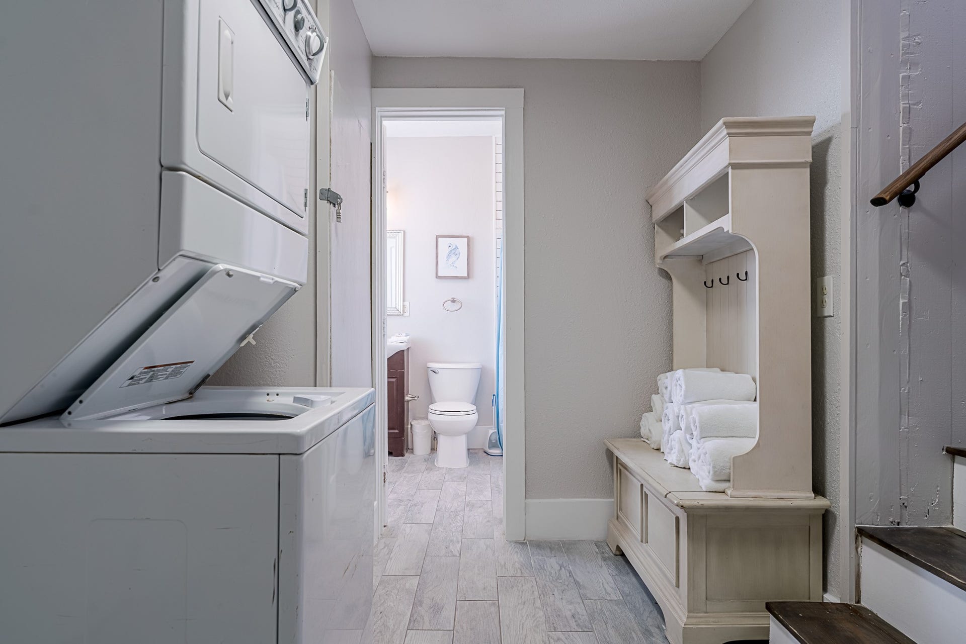 2511 Avenue L, Galveston, TX 77550 Washer and dryer