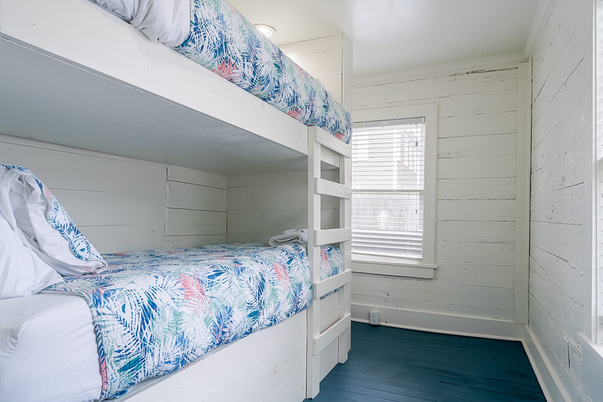 2511 Avenue L, Galveston, TX 77550 Bedroom four features twin bunk beds
