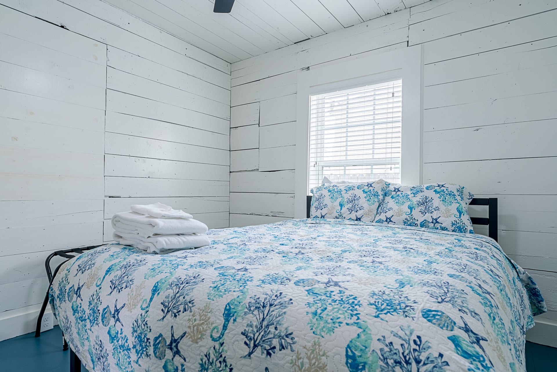 2511 Avenue L, Galveston, TX 77550 Bedroom two with king size bed