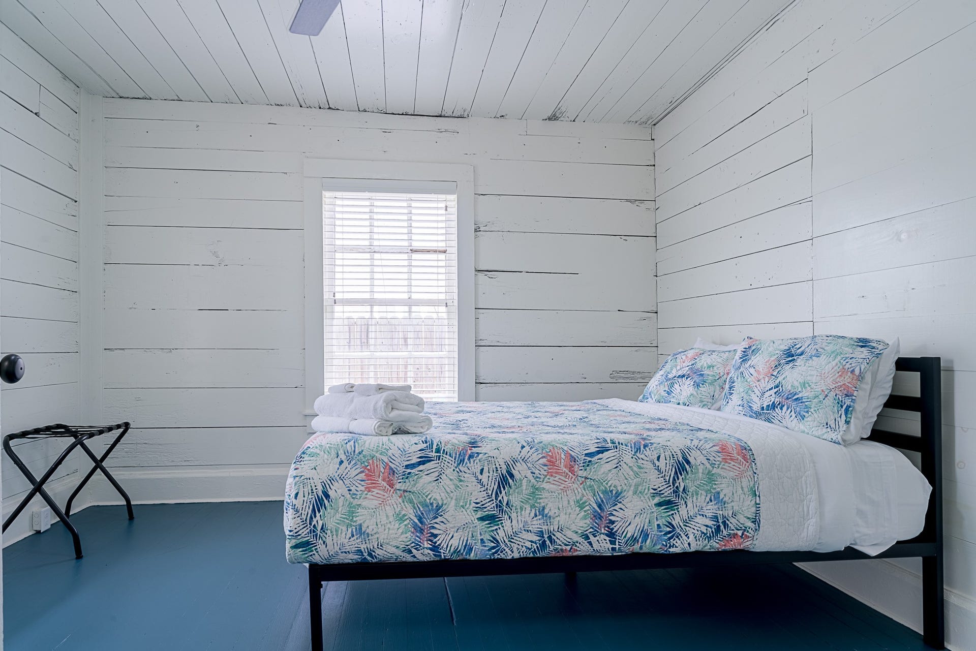 2511 Avenue L, Galveston, TX 77550 Bedroom one with king size bed