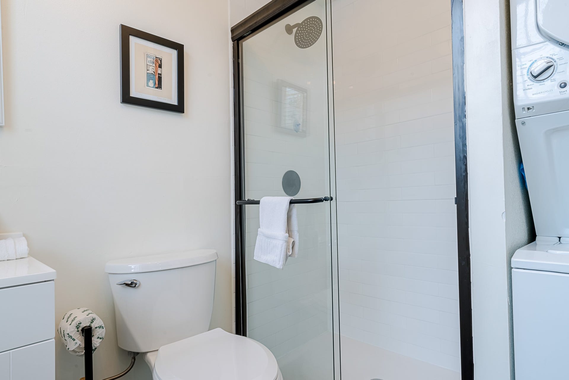 2511 Avenue L, Galveston, TX 77550 First floor shower
