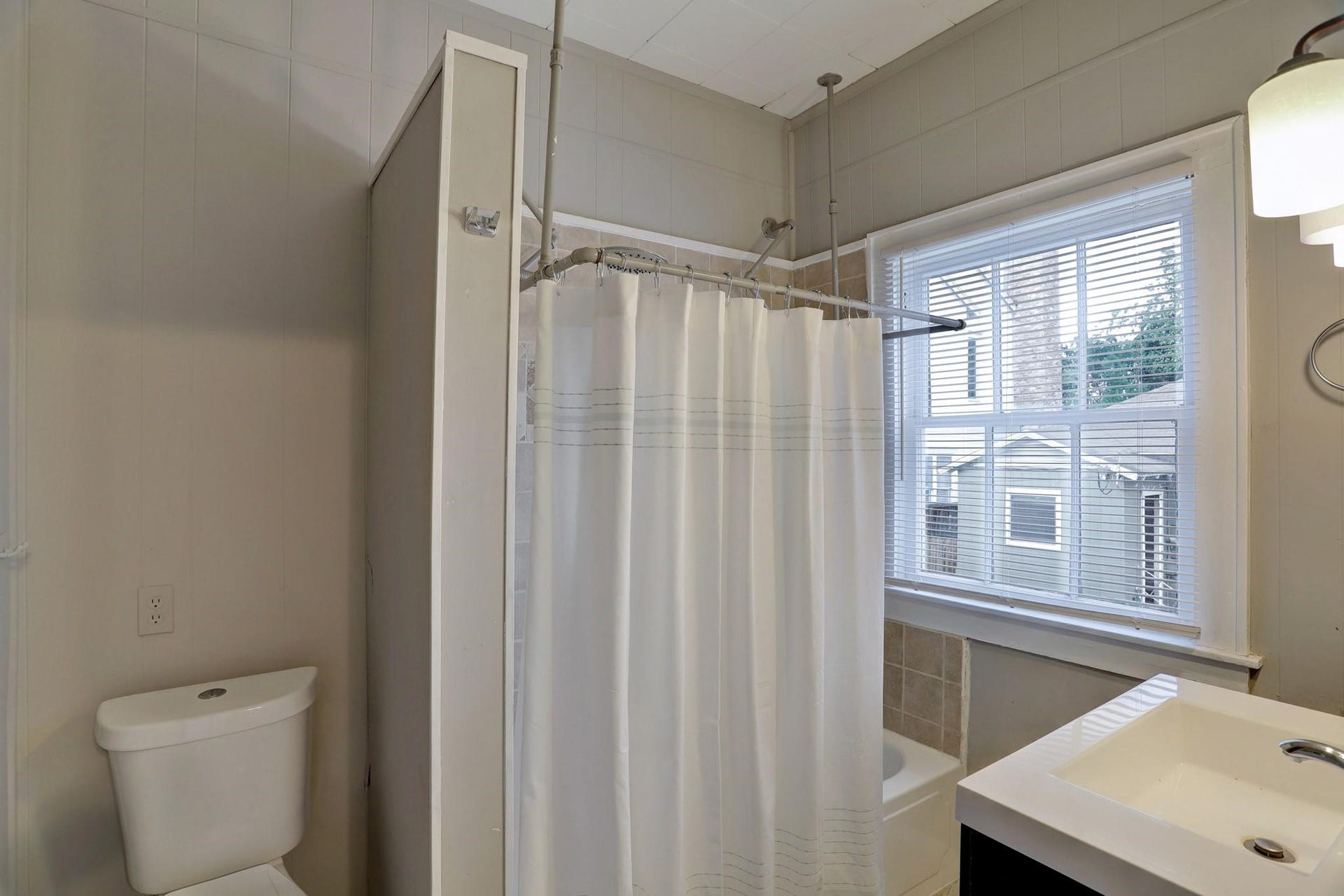 1123 1/2 Arlington Street, Houston, TX 77008 1123 1/2 Arlington Street, Houston, TX 77008