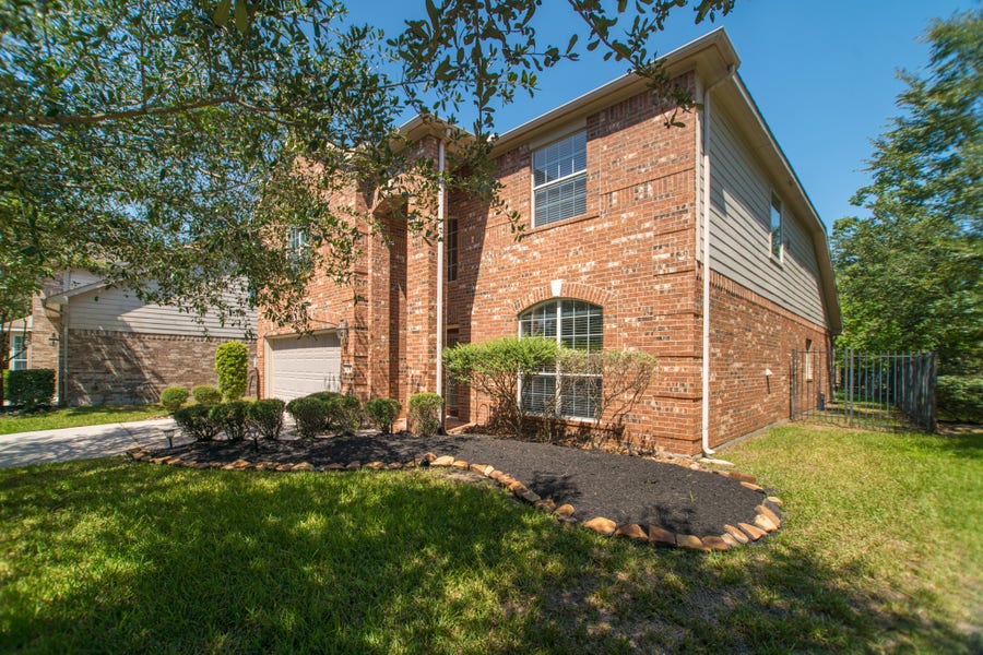 Property photo for 139 S Rocky Point Cir, The Woodlands, TX
