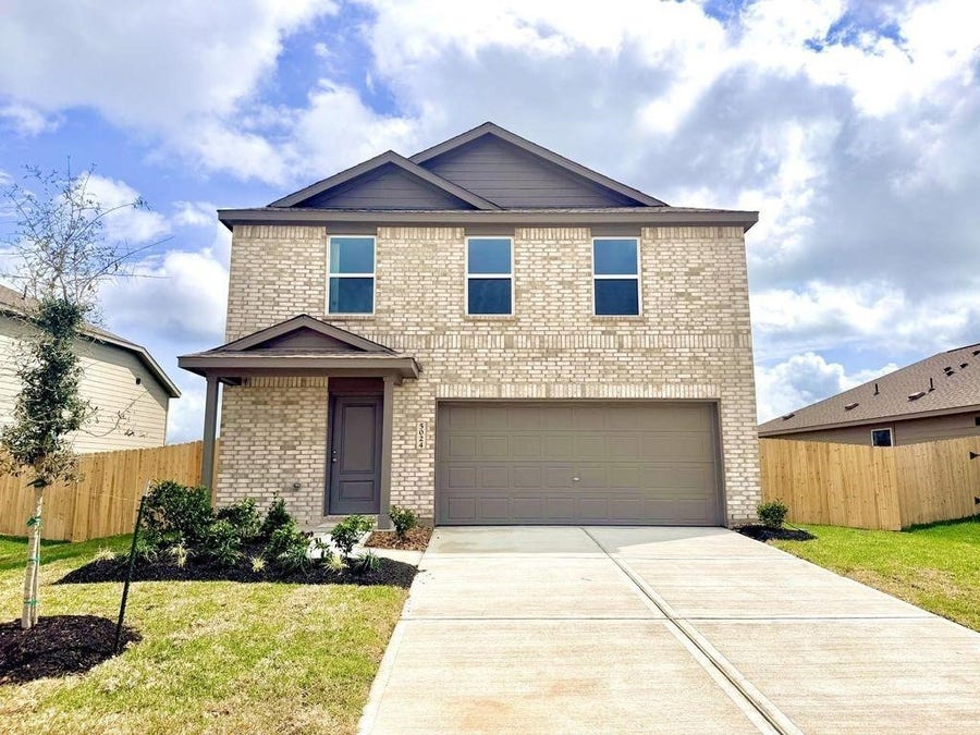 Property photo for 1623 Windrose Bend, Angleton, TX