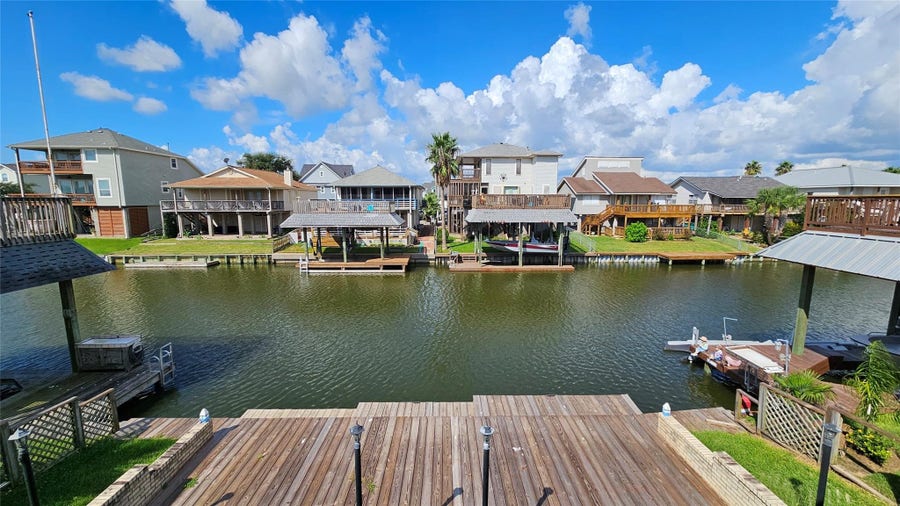 Property photo for 7 N Skimmer Street, La Marque, TX